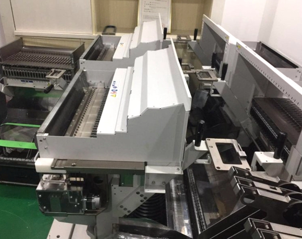 Hitachi feeder exchange cart