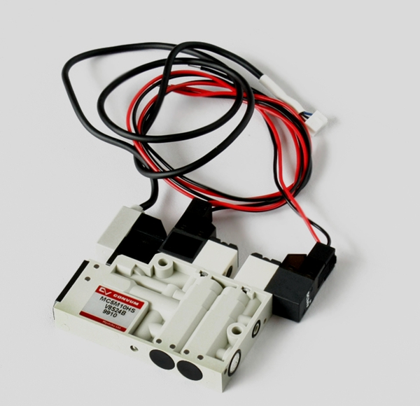 40045471 MC5M10HSV8S24B SMC Solenoid Valve JUKI KE2070 KE2080 Z1 Ejecotor ASM